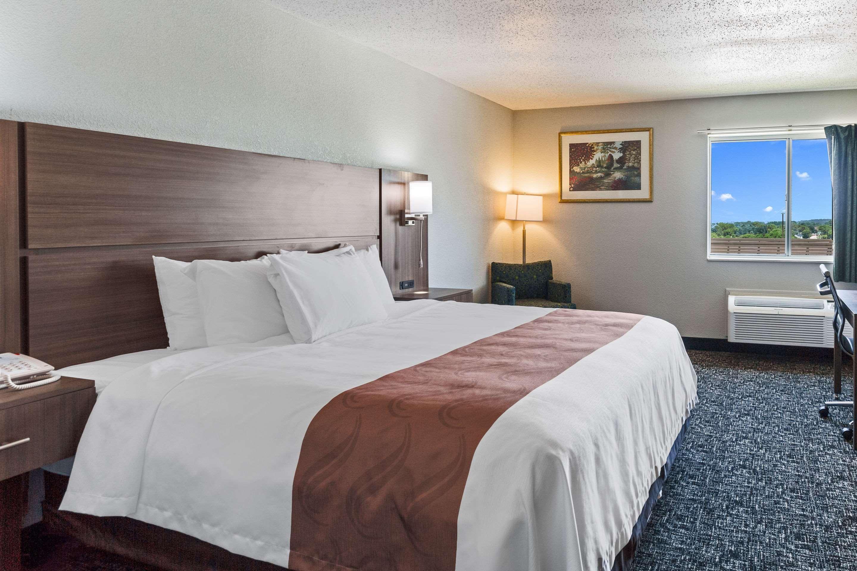 Quality Inn & Suites Ferdinand Zewnętrze zdjęcie