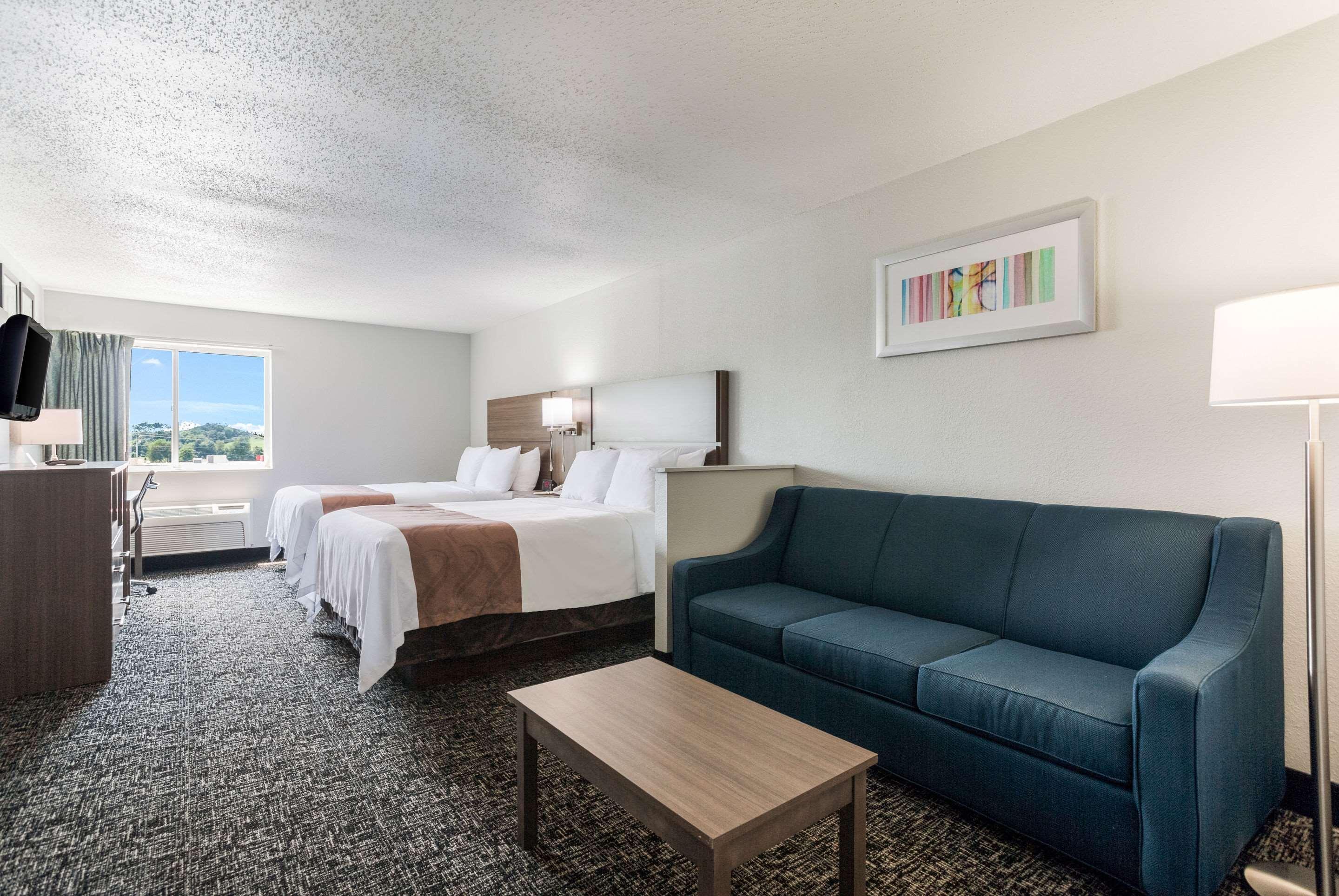 Quality Inn & Suites Ferdinand Zewnętrze zdjęcie