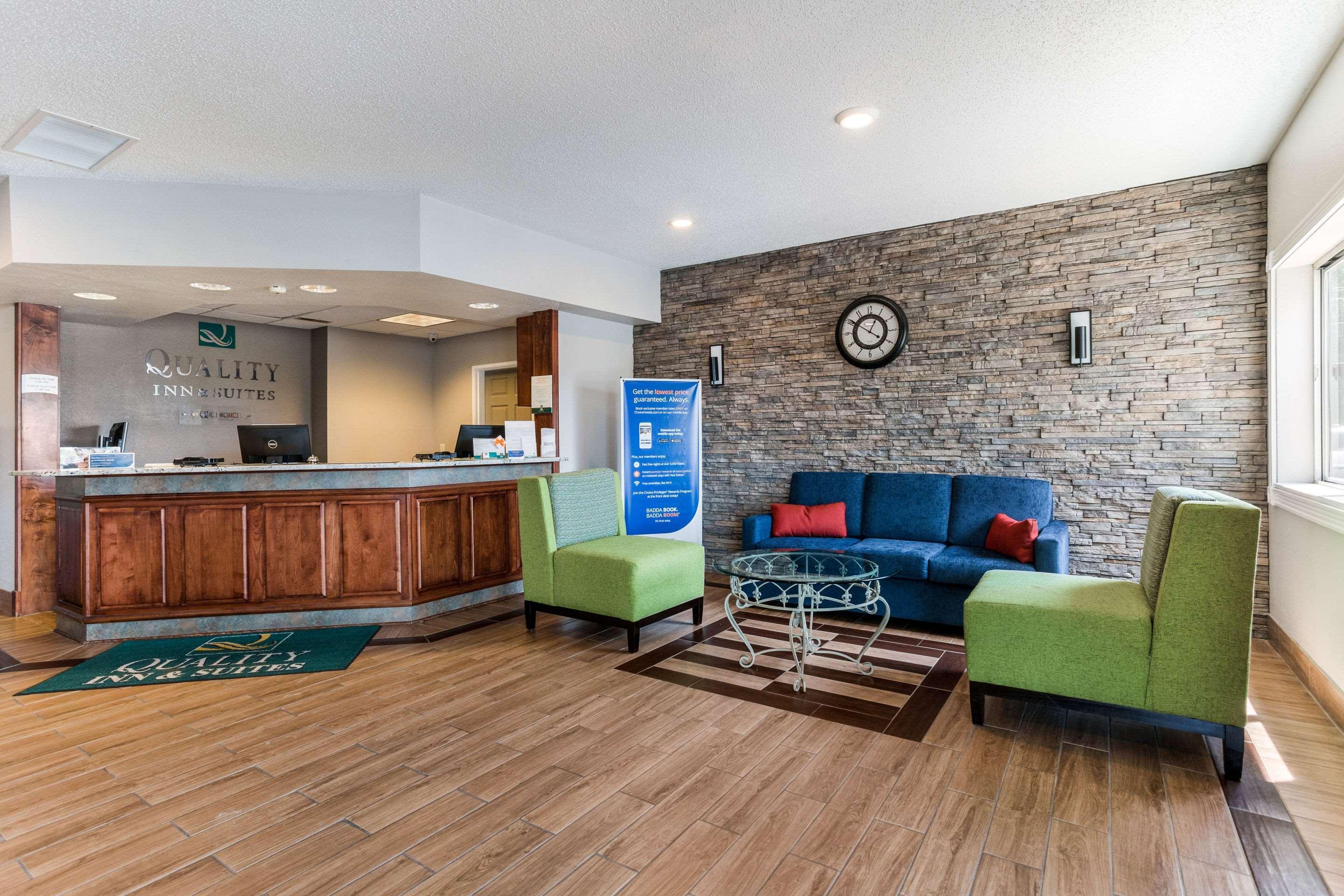 Quality Inn & Suites Ferdinand Zewnętrze zdjęcie