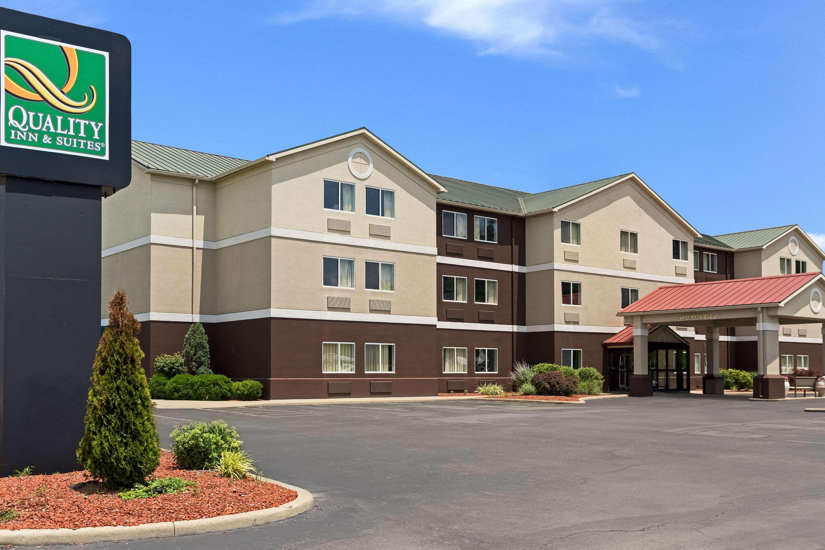 Quality Inn & Suites Ferdinand Zewnętrze zdjęcie
