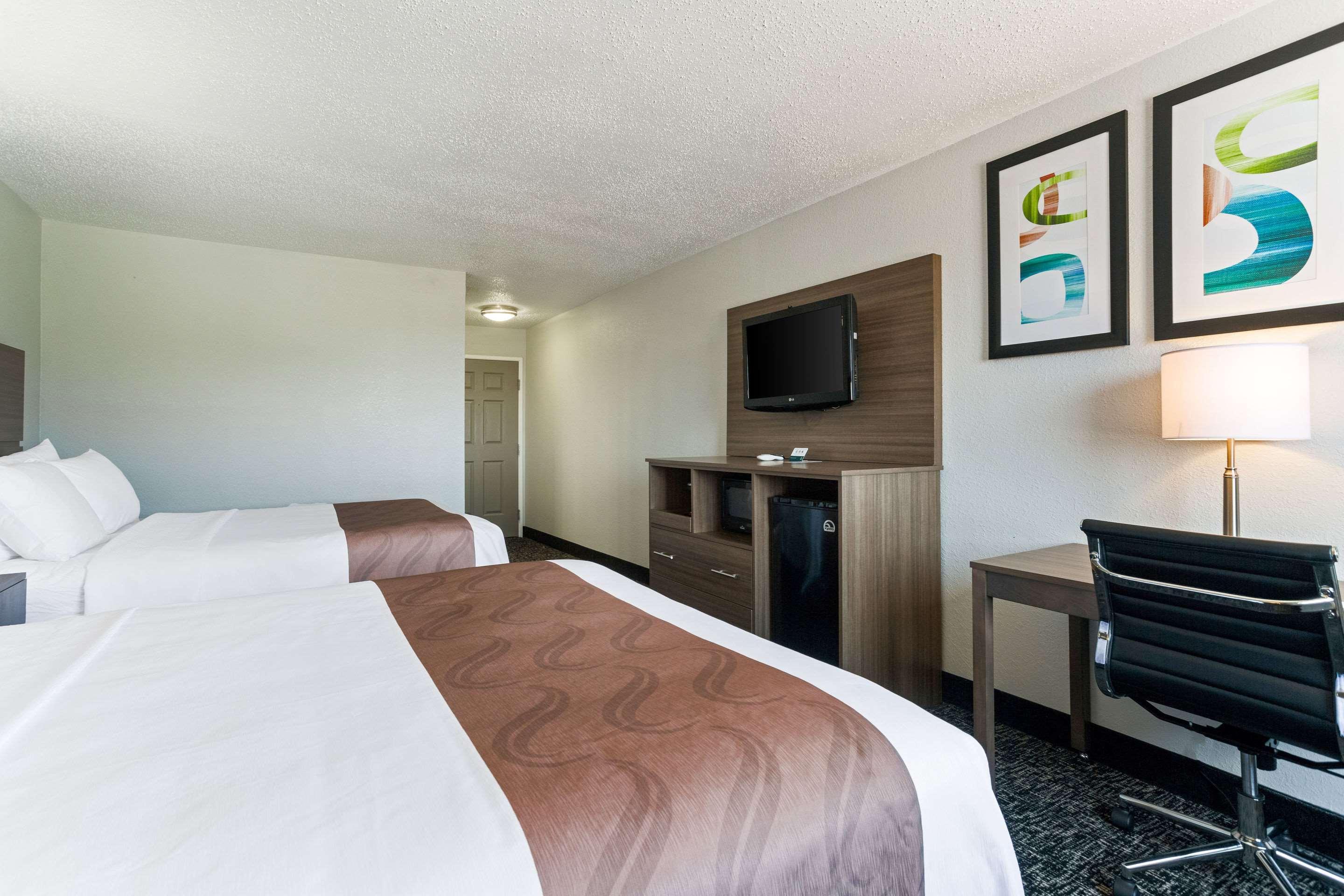 Quality Inn & Suites Ferdinand Zewnętrze zdjęcie