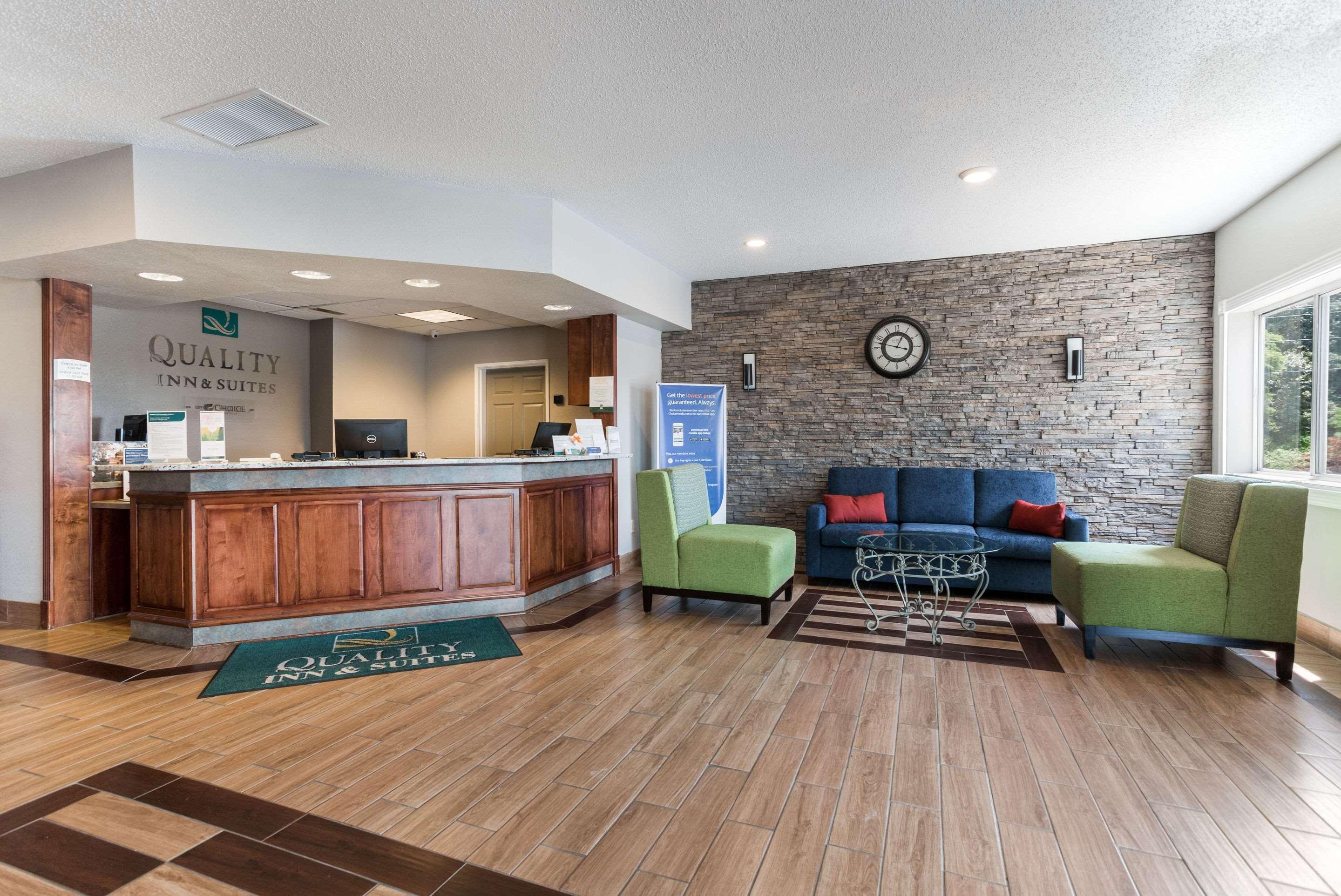 Quality Inn & Suites Ferdinand Zewnętrze zdjęcie